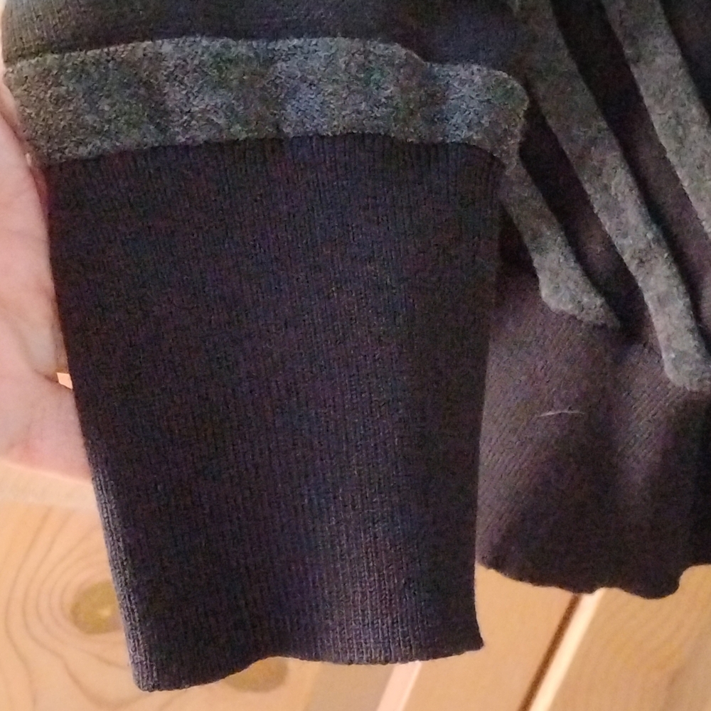Lane Bryant V-Neck Striped Chevron Sweater Black Gray Plus Size 22/24 - Picture 4 of 6